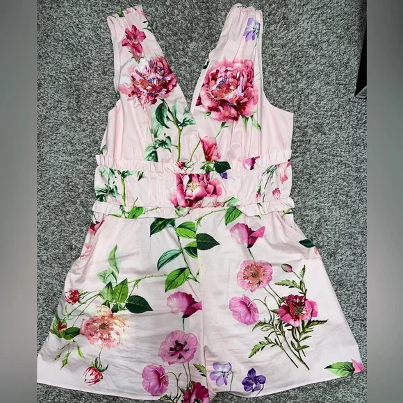 EUC Express Embellished Floral Romper - Picture 6 of 8